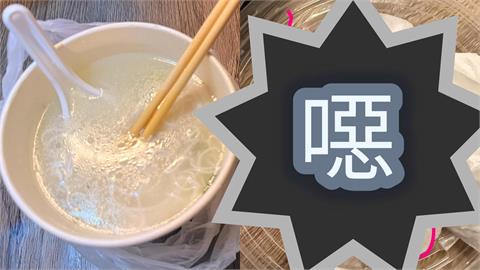 外送鱸魚麵線驚見「螞蟻湯」！她吃1口漂1隻「又肥又大」衛生局出手了…