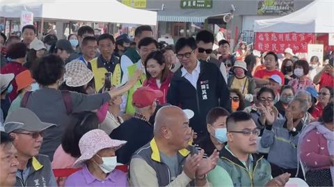 出席高雄大寮紅豆花田季　陳其邁不唱「成名曲」說忘歌詞