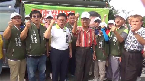 參選彰化縣長起手勢　邱建富與鄉親健行搏感情