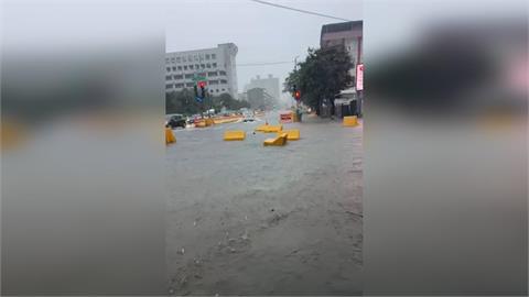 快新聞／鳥松、鳳山強降雨積水已消退  　高雄捷運局迅速處置