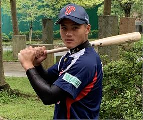 李灝宇大聯盟打擊名留芬威球場「台灣怪力男」桃園培養成長優秀球員