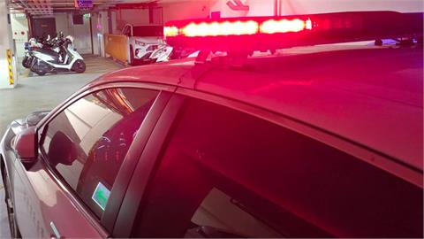 4寶爸「悶殺親生骨肉」嬰屍隨身背6年！結交新女友「丟了」遺骸棄山區