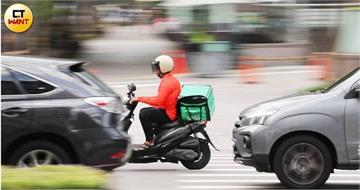 民進黨團提《外送員權益保障法》　10大亮點納職災保險、離線權入法