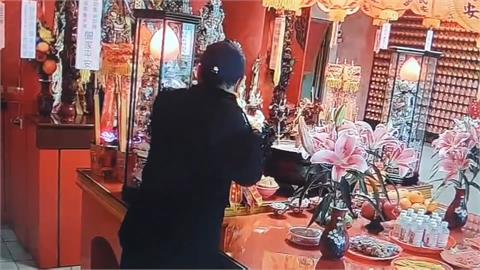 偷土地公金牌！賊路上遇警被捕　廟方：落網前一天土地公托夢會破案