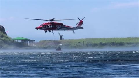 龜山島森林火災演訓　首次出動直升機「投水滅火」