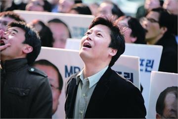 罷工捍衛新聞自由抗財團 南韓傳奇記者李容馬今晨癌逝