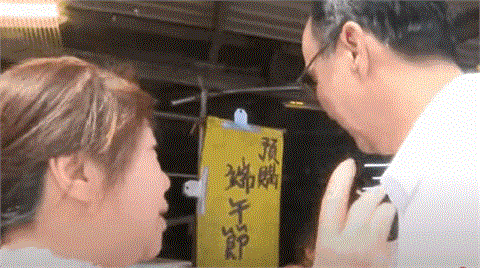 快新聞／尷尬了！朱立倫陪洪孟楷掃街　民眾當面告狀：他只有要選票才會來