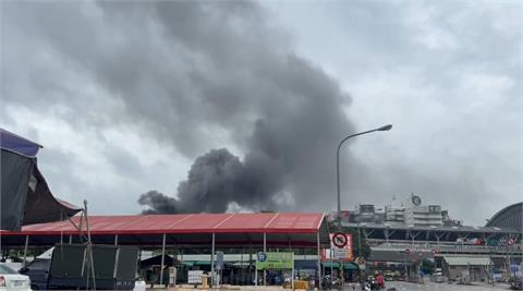 快新聞／驚！台中火車站附近生薑庫房火警　濃煙狂竄畫面曝光
