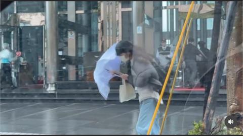 北北基桃放颱風假不同調 蔣萬安挨酸"殺假BOY"