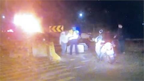 闖台中港管制區自撞火燒車　64歲駕駛送醫後竟拔點滴落跑
