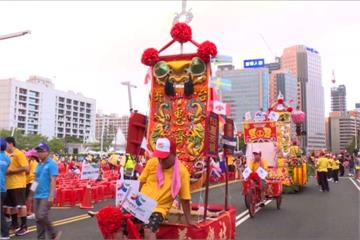 世運踩街挨批像「送葬」 柯P：是真實的台灣