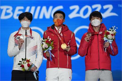 冬奧／南韓選手輸0.07秒「銀恨」！領獎前1動作惹怒中網友：輸不起