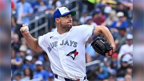 MLB(影)／42歲狂飆10K！薛澤「神紀錄」齊名神獸　生涯3535K衝歷史第9
