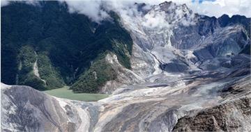 搏命跋涉5天！探勘隊抵達馬太鞍溪堰塞湖區　網友見現場畫面嚇傻：太末日感了