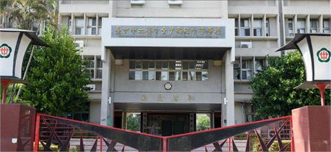 快新聞／噁！男師課堂開黃腔竟續任班導　台中女中急滅火：已調整導師名單