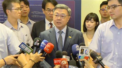快新聞／毒油風暴燒不停！卓榮泰被問「食藥署長是否下台」　親自給答案了