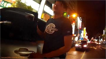 男敲人車窗控怠速還PO網討拍 恐因並排停車挨罰