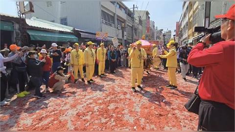 里港玉賢宮入火安座遶境 白沙屯媽共襄盛舉湧信眾