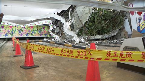 連日大雨釀步道侵蝕！上百顆碎石掉落　砸穿圓山保齡球館