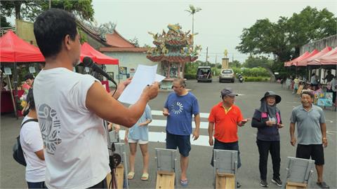宜蘭壯圍鄉「吐西瓜籽比賽」　第一名抱回40斤大西瓜