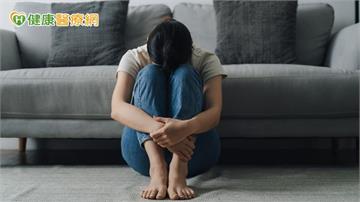 覺得自己比別人差？專家：因為你太清楚自己的缺點了