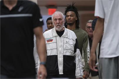 NBA(影)／馬刺「波總」中風後首度亮相　不再帶兵華麗轉身成球隊「老大」
