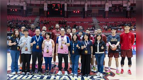 突破界限！群益金鼎與臺鋼獵鷹攜手合作   支援婦女自我實現！