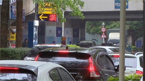 都市區、觀光景點一位難求　停車場業者多元經營搶商機