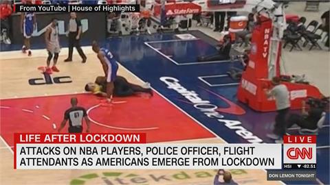 美國解封後亂象多 對NBA球員吐口水丟水瓶 搭機旅客對空服員動粗