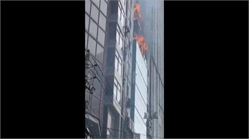 孟加拉商辦大樓惡火 25人死亡、逾70人受傷