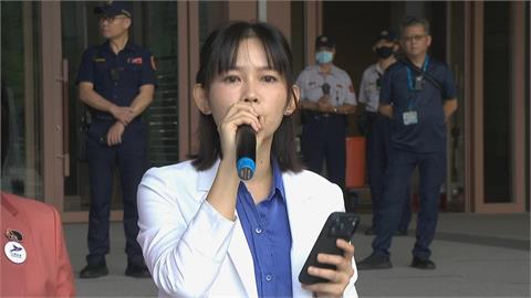 快新聞／李柏毅慘了！咆哮醫護哽咽7度鞠躬　美女醫出1招：耍特權沒關係？