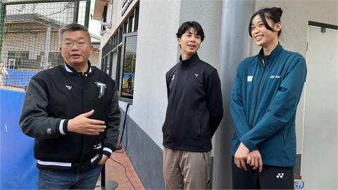 經典賽(影)／奧運級應援團！林郁婷、羅嘉翎嗨喊台灣隊加油　蔡其昌：我來生門票