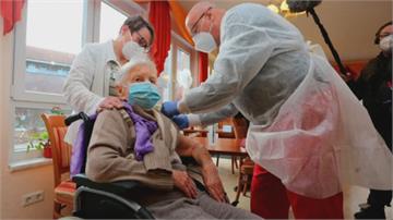 搶先歐盟開打疫苗 德國101歲人瑞接種第一人