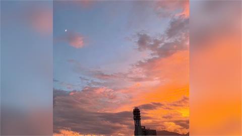 台東上空一大片「火燒雲」奇景　民眾驚呼：軒嵐諾是最佳創作者