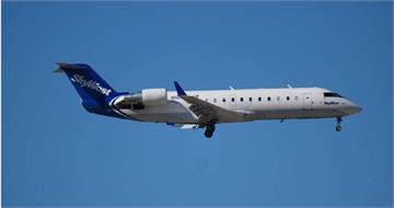 外面有人拼命砸門！美客機剛起飛就「遭遇劫機」嚇到折返　落地才知真相超尷尬