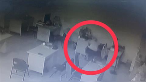 快新聞／莊瑞雄東港服務處「門鎖遭破壞」！男子潛入翻箱倒櫃　下場曝光了