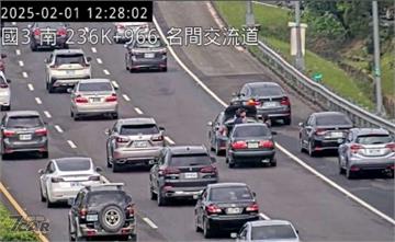 塞車第一台車到底在幹嘛 ? 5.3 萬人狂按讚