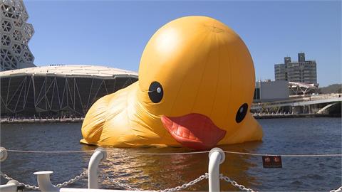 瞬間強風突消風  世界首次水面搶救黃色小鴨成功