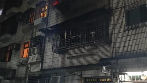 快新聞／中和公寓凌晨驚傳火警！22人驚險逃生　1人命危送醫搶救