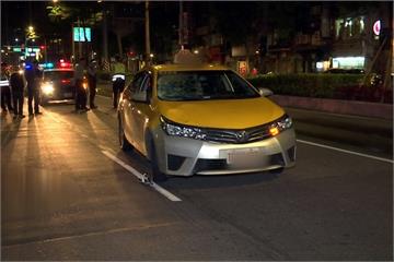 凌晨老翁違規穿越馬路 遭計程車撞死