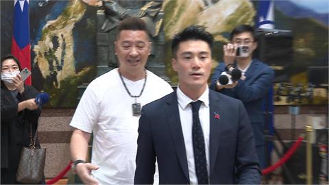 丁瑀赴黨中央要求鄭麗文道歉　黨工現場攔阻雙方爆爭執