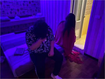 好康逗相報找小姐   兩男養身館內尋歡當場被逮