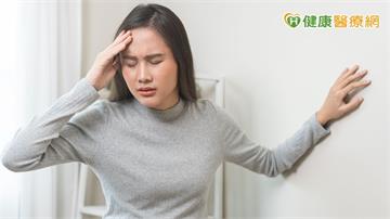 怎麼會突然天旋地轉？5大耳疾可致耳鳴暈眩　自我舒緩4招一次看！