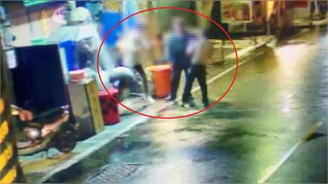 快新聞／酒友翻臉！新店男借錢遭拒惱羞　當眾上演「格鬥互毆」全武行