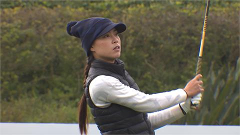 高球(影)／日立冷氣慈善盃開打　台女將張靖翎、侯羽桑繳70桿首輪並列第一