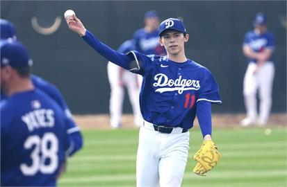 MLB／「令和怪物」現身主場預告回歸！5日道奇先辦佐佐木朗希「搖頭娃娃日」