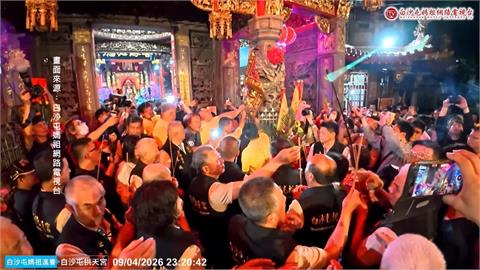 拱天宮「放頭旗」儀式祈求平安　為４／１２白沙屯進香揭開序幕