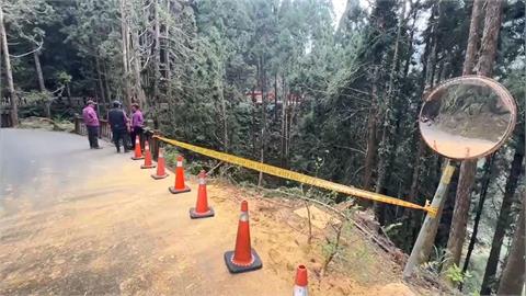 快新聞/杉林溪賞櫻遊園車墜谷1死7傷 業者:疑機械故障擦撞山壁失控