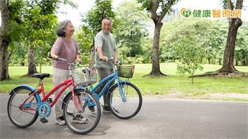 年輕就要存骨本 專家教你「存骨5招」抵抗骨質疏鬆用一生