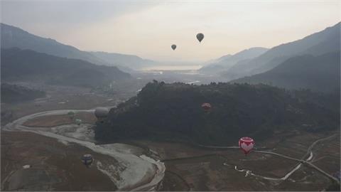 尼泊爾國際熱氣球節　熱氣球配波卡拉絕美山景帶動觀光